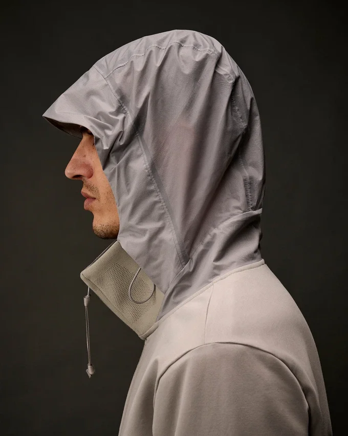 Metropolis Series Esnek Polar Karışımlı Kapüşonlu Sweatshirt